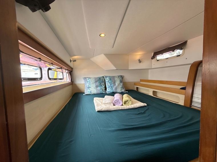 Double cabin
